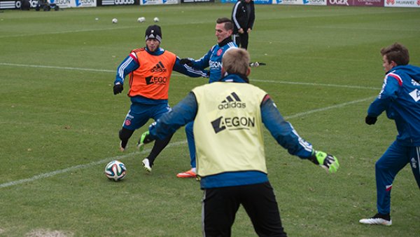 克担任左中 克担任左中